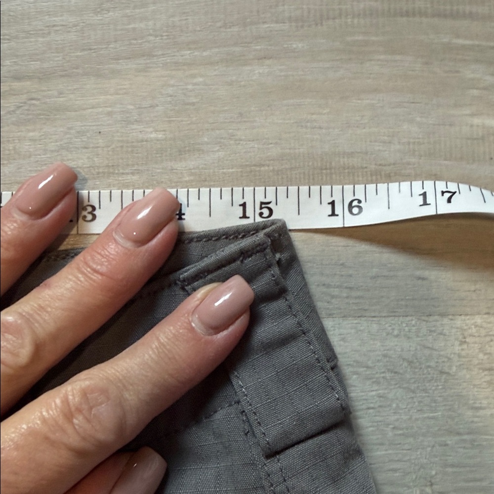 5.11 Tactical women’s  Charcoal Cargo Pants size 8 - Picture 4 of 8